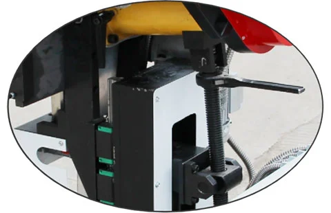 Automatic Progressive Edge Milling Machine Detail View